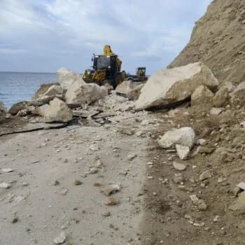 克里特岛：因山体滑坡关闭 Tertsas-Myrtos 路