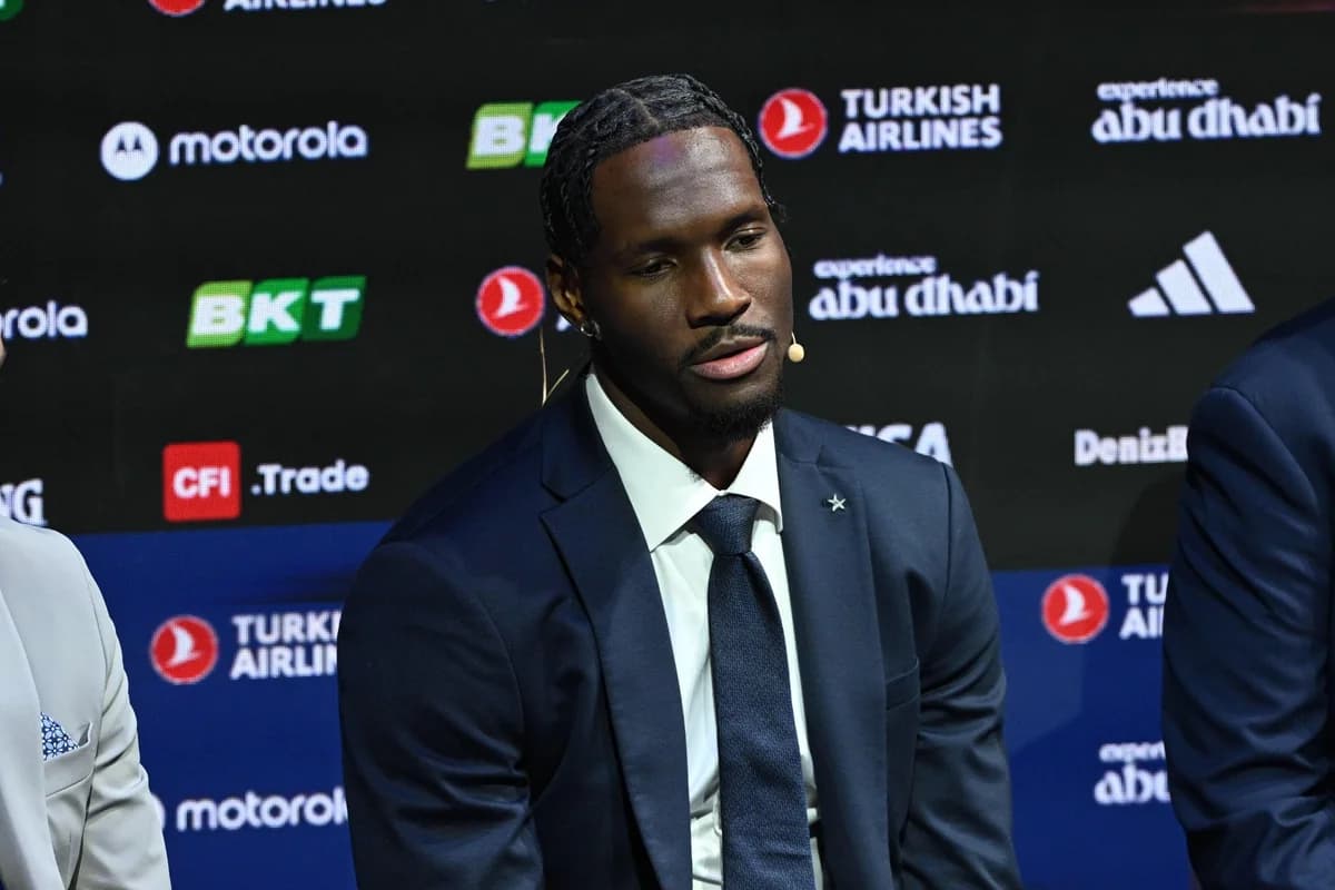 Caos en Turquía: Hayes-Davis deja de seguir al Fenerbahce