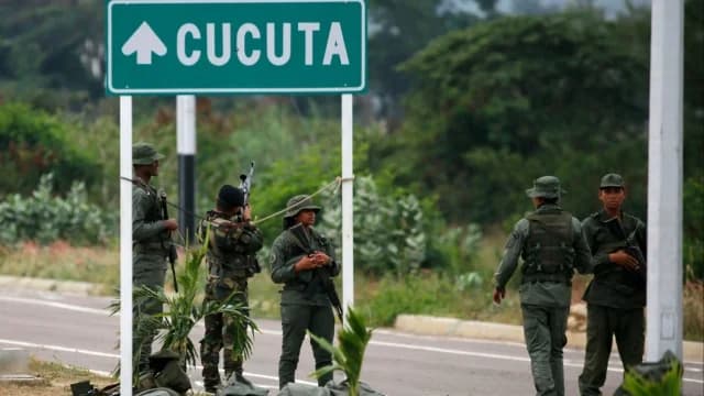 Venezuela drängt Rebellen an kolumbianische Grenze