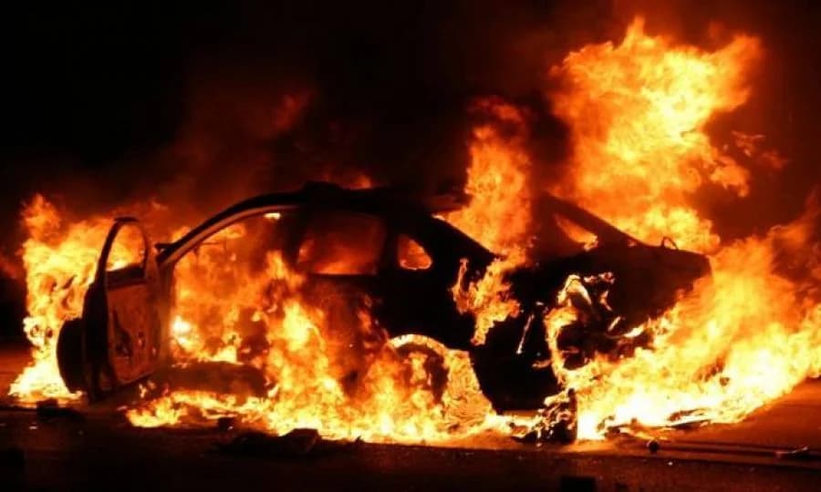 Πυρκαγιά σε οχήματα της Υπηρεσίας Θήρας στην Ευρύχου