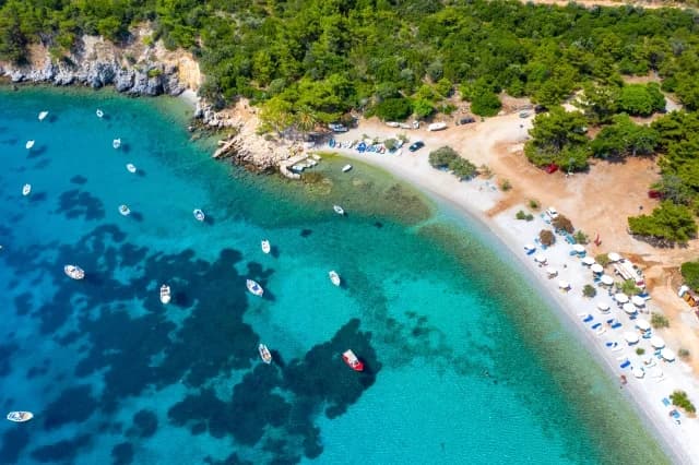 Samos entre los destinos más prometedores del mundo para 2026, elogiada por medios internacionales