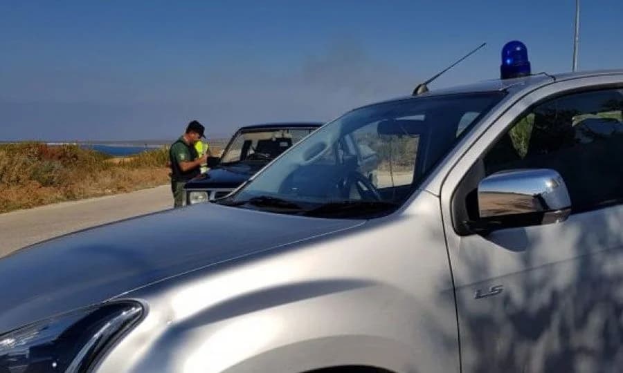 Εμπρησμός οχημάτων Υπηρεσίας Θήρας στην Ευρύχου: Προηγήθηκε βομβιστική επίθεση