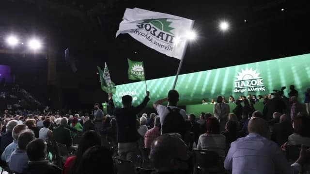 ΠΑΣΟΚ: Εσωκομματικές συγκρούσεις ενόψει Συνεδρίου