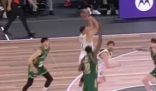 Baldwin's Buzzer Beater Secures Fenerbahce's Win in Athens