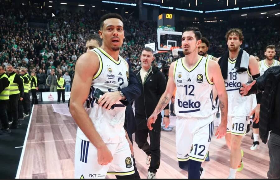 Fenerbahce Defeats Panathinaikos with Baldwin's Buzzer-Beater