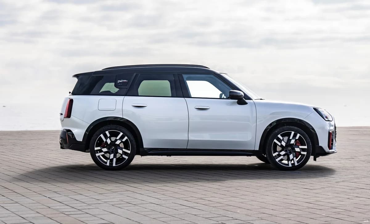 New MINI John Cooper Works Countryman ALL4: Performance and Spaciousness