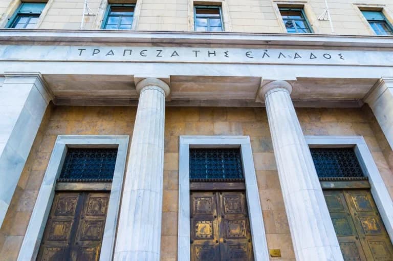 Σφοδρή κριτική στον Στουρνάρα για συνέντευξη στην «Ομάδα Αλήθειας»