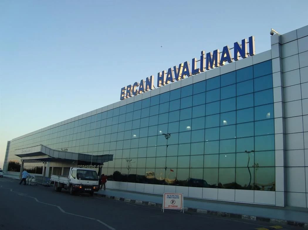 Αντιδράσεις για την επιθεώρηση αεροδρομίου Τύμπου από τις ΗΠΑ