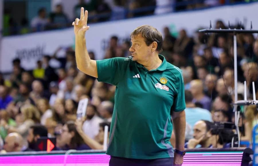Ataman se levanta del banquillo cuando el Panathinaikos pierde por 10