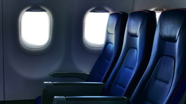 ¿Por qué faltan los asientos 13 y 17 en los aviones? Supersticiones de las aerolíneas