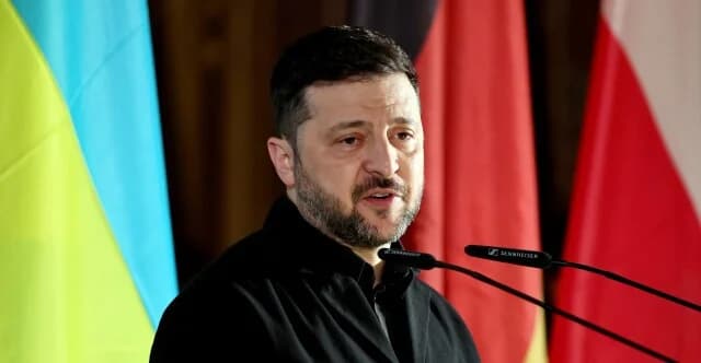 Ζελένσκι: Όχι σε παραχώρηση του Ντονμπάς, άδικη η πίεση Τραμπ