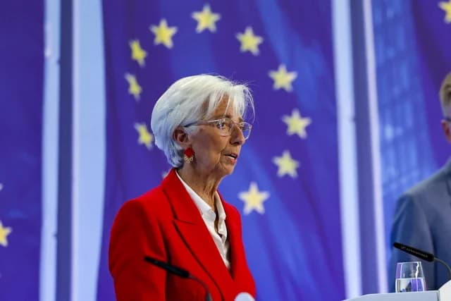 FT: Η Λαγκάρντ της ΕΚΤ σκοπεύει να αποχωρήσει πριν τις εκλογές του 2027