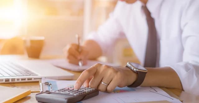 Ελλάδα: €3,2 δισ. ληξιπρόθεσμες οφειλές του Δημοσίου το 2025