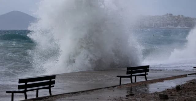 Weather Alert: Strong Winds and Improvement Expected