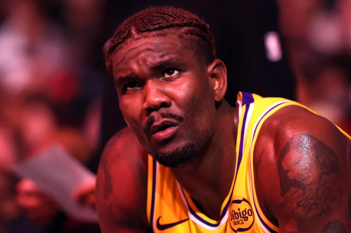 Ayton de los Lakers detenido en Bahamas por posesión de marihuana