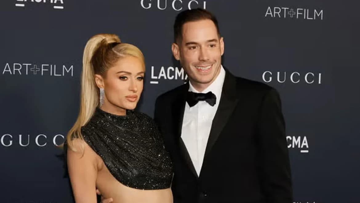 פריס הילטון וקרטר ראום חידשו את נדרי הנישואין בטקס רומנטי