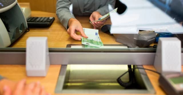 AAΔΕ: Новая система для аудита банковских счетов и активов