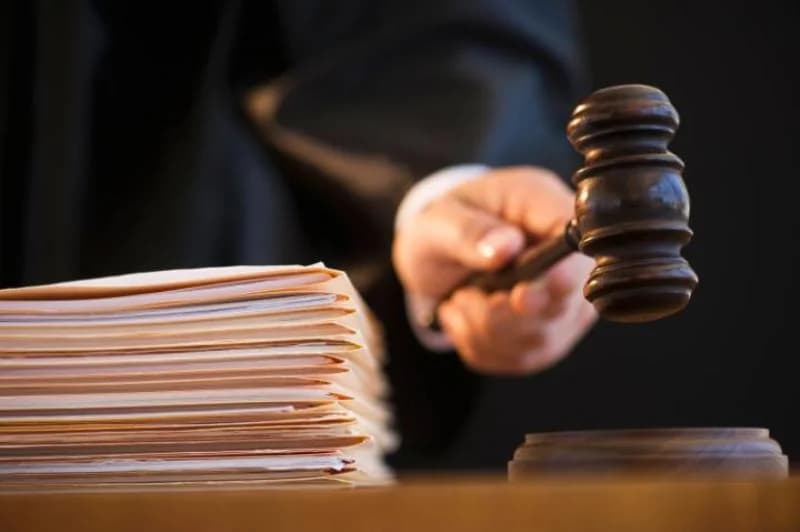 Achilles Dimitriadis: Kritik am Korruptionsfall und am Juristischen Dienst