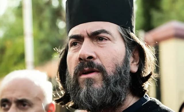 האב אנטוניוס נמצא אשם בהתעללות ב'קיבוטוס טו קוסמו'