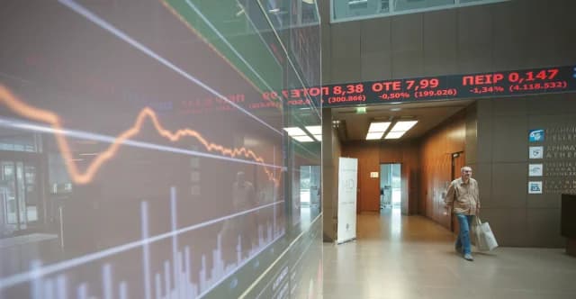 Χρηματιστήριο Αθηνών: Πιέσεις μετά τις χθεσινές πωλήσεις