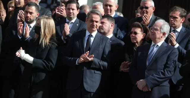 Arveler: Die handschriftliche Nachricht an Mitsotakis über die ND-Führung
