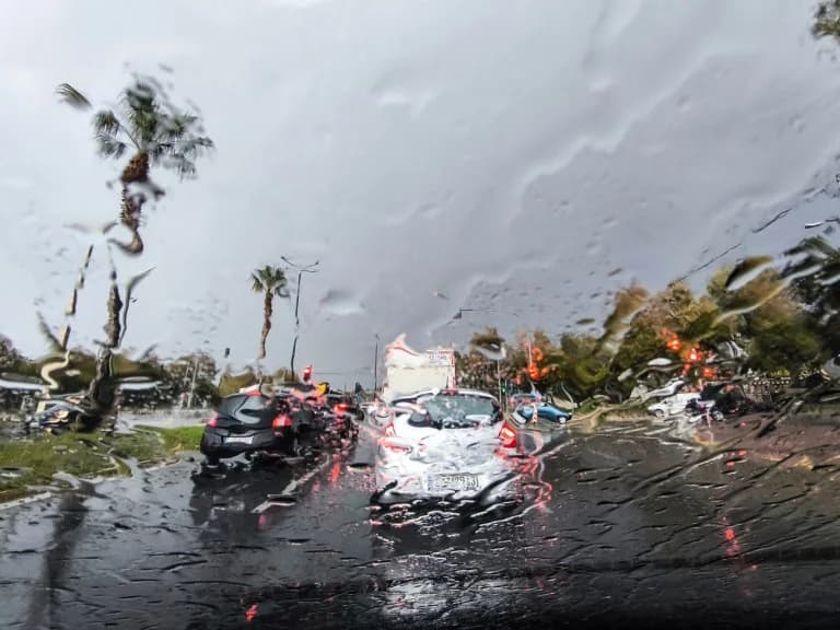 Τι είναι το νέφος cumulonimbus που προκάλεσε χαλαζόπτωση στην Αττική
