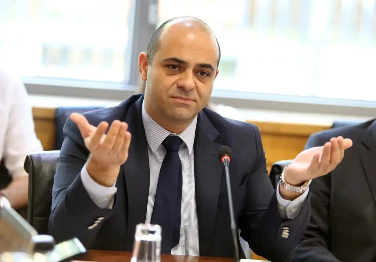 Γ. Παναγιώτου παρών στο πάρτι του ΔΗΚΟ για την Τσικνοπέμπτη