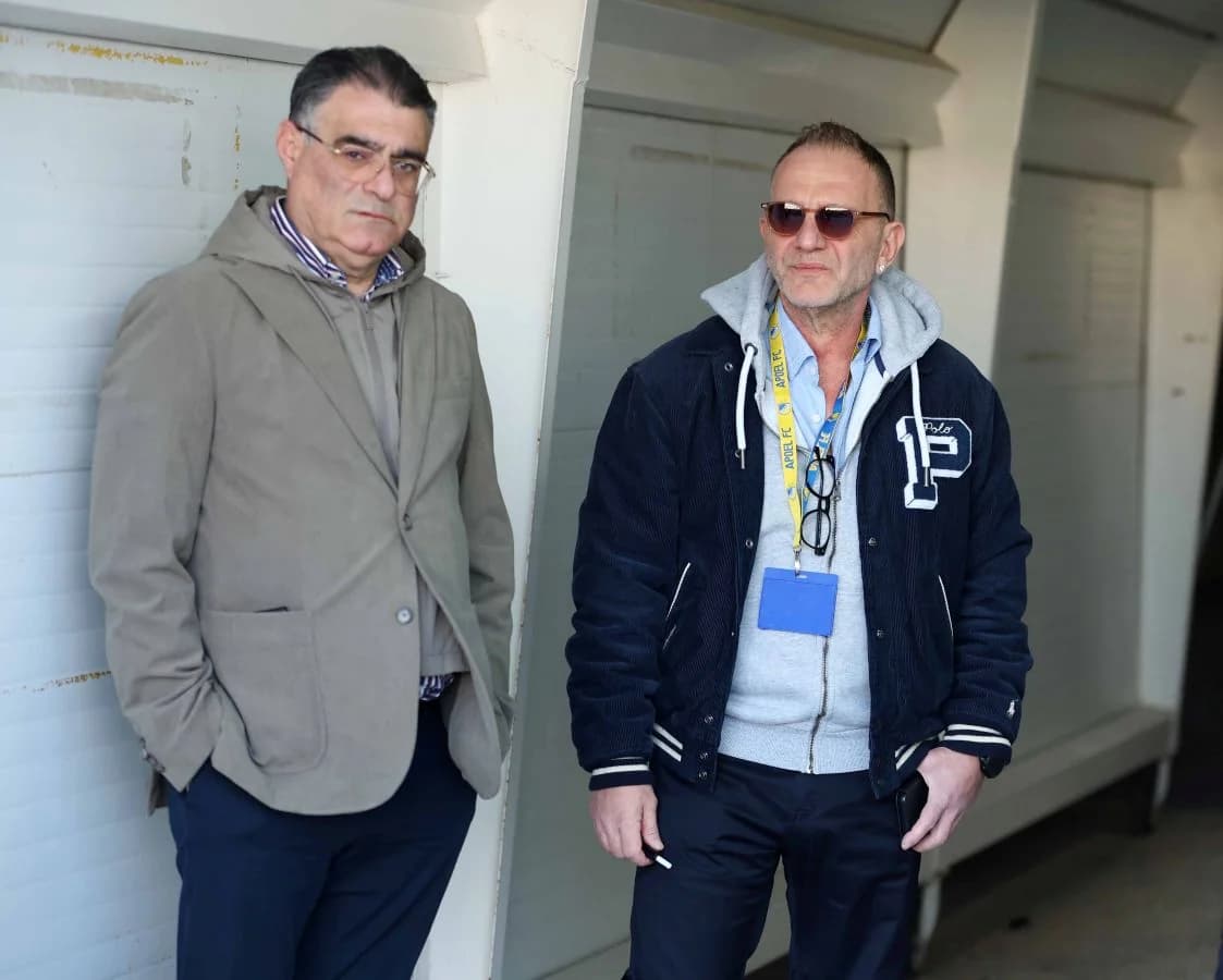 Haris Fotious erster Auftritt als Präsident bei APOEL