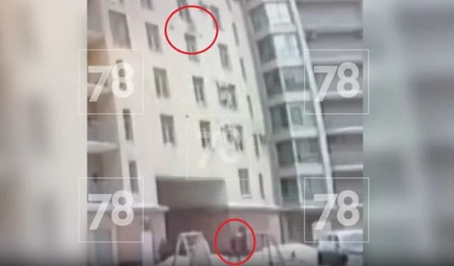 San Petersburgo: Portero Salva a Niño que Cae del Piso 7