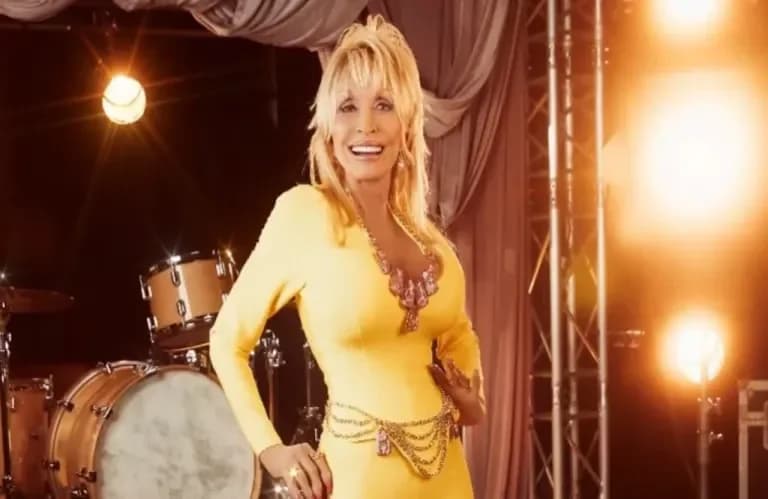 Dolly Parton kehrt nach 32 Jahren nach Las Vegas zurück