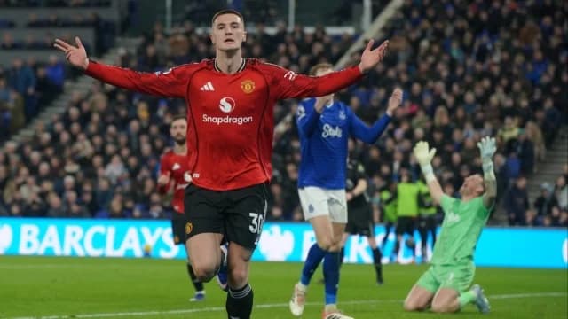 Premier League: Μάντσεστερ Γιουνάιτεντ - Έβερτον 0-1, νίκη με γκολ του Σέσκο