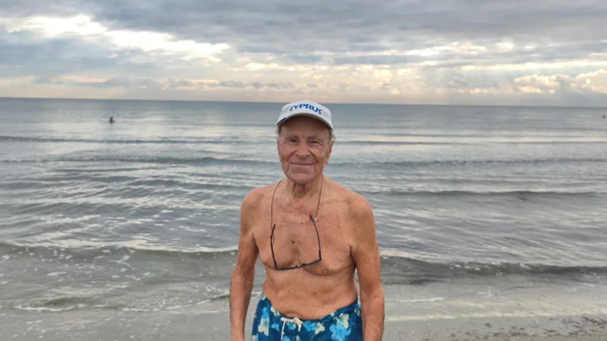Andreas Lambrou: Life Lessons from a 93-Year-Old Winter Swimmer