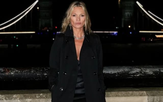 Κέιτ και Λίλα Μος: Stylish ντουέτο στην Εβδομάδα Μόδας Λονδίνου