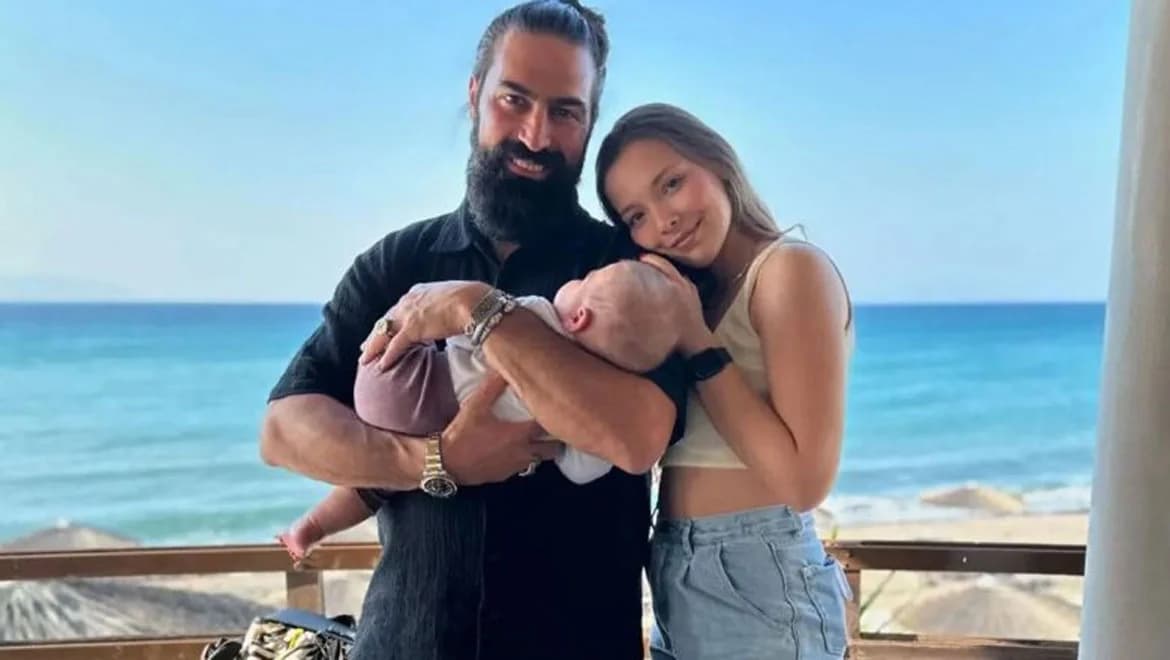 Ο Μιχάλης Σεΐτης βάφτισε την κόρη του Ίσιδα Αστερόπη