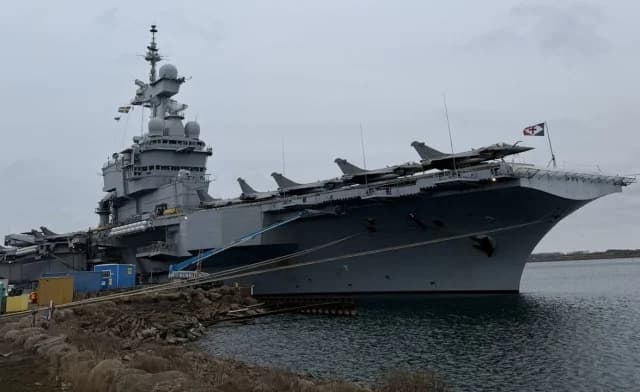 Un dron ruso 'fijó' al Charles de Gaulle en un puerto sueco
