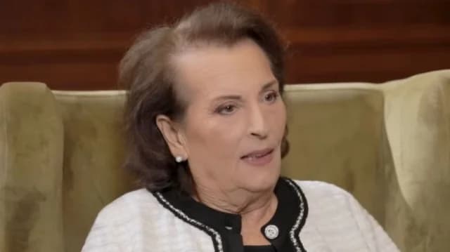 Vaso Kazantzidi: Marinella's reaction to her relationship with Stelios