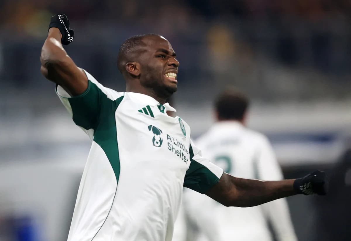 Celebración de gol del Panathinaikos en el T-Center durante el partido contra Plzen (video)
