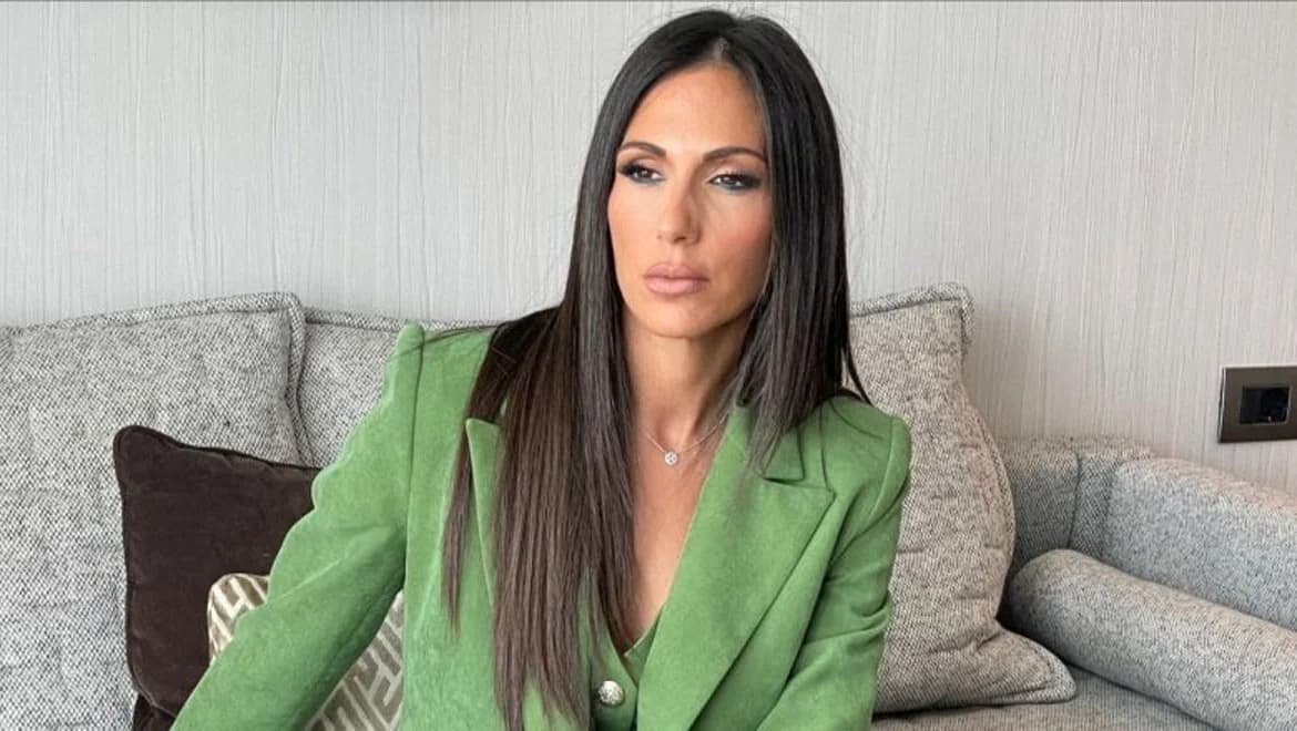 Anthí Voulgari: Reason for Absence from "Koinonia Ora Mega" Show