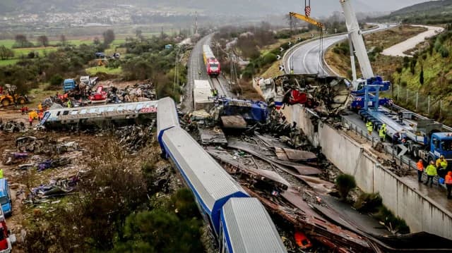 Τρία χρόνια από την τραγωδία στα Τέμπη: Πώς θα κινηθούν τα ΜΜΜ