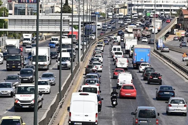 גודש תנועה בקיפיסוס: הצעותיו של מצוקיס לפתרונות