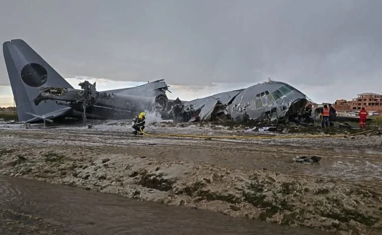 玻利维亚：军用飞机坠毁至少造成 20 人死亡