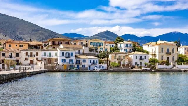 Πασχαλινή απόδραση: Καρπενήσι, Ναύπακτος, Γαλαξίδι