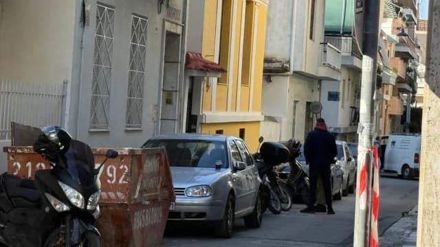 Misterio en Kolonos: Investigación por la muerte de una embarazada de 31 años