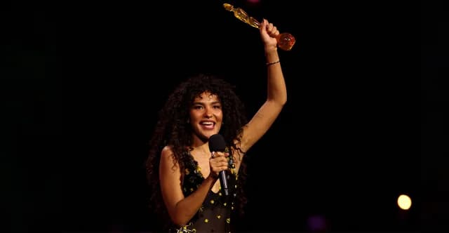 Brit Awards 2026: Η Olivia Dean κυριάρχησε – Όλοι οι νικητές