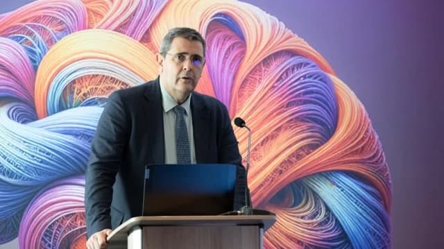Petros Patos: Del éxodo de cerebros a la recuperación de cerebros y la repatriación