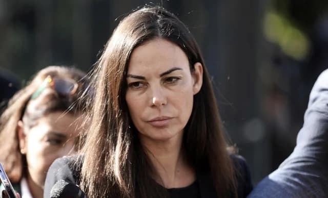 אווה ואטידו: בטקס האזכרה השנתי של אלכסיס קוגיאס עם ילדיה