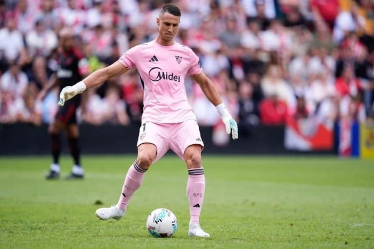 Vlachodimos abierto a quedarse en Sevilla: "La decisión pertenece al Newcastle"