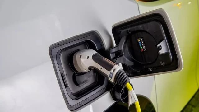 Marousi: Stromschlag beim Versuch, Ladestation zu stehlen