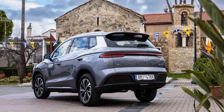 BYD SEALION 5 DM-i: Driving the plug-in hybrid SUV in Athens