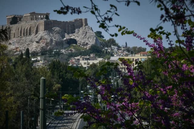 Καιρός: Ήπιος καιρός τον Μάρτιο, πιθανή αλλαγή μετά τις 10/3